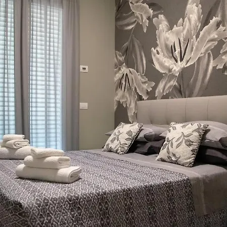 Апартаменты Lux House Чивитанова-Марке